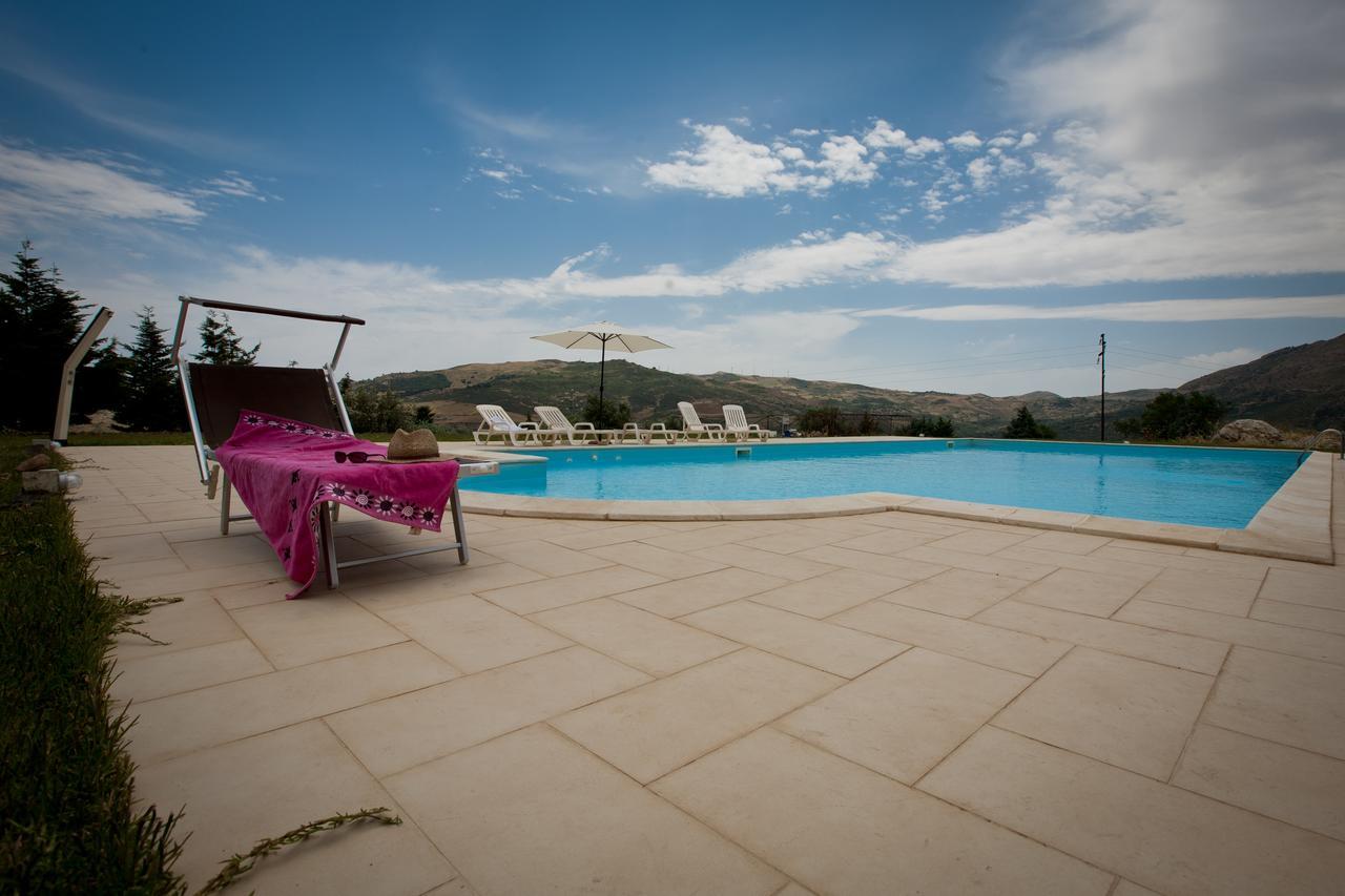 Bed and Breakfast La Ferula Scillato  Екстер'єр фото