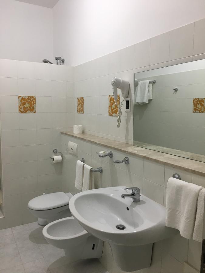 Bed and Breakfast La Ferula Scillato  Екстер'єр фото